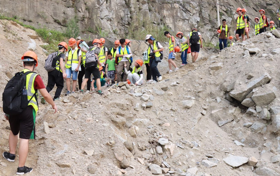 到野外去，到实践中去——ok138cn太阳集团各实习队纷纷启程